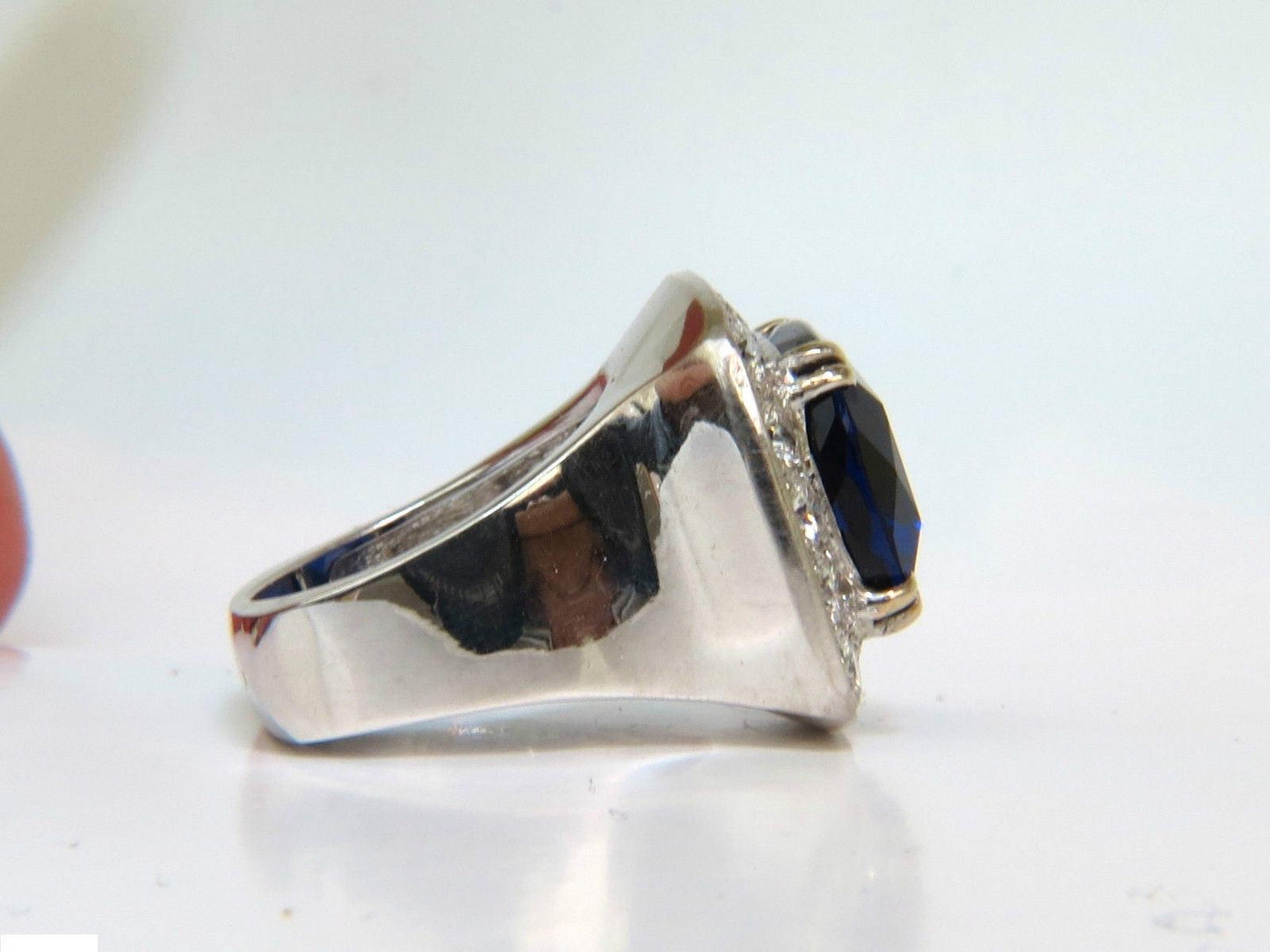 20.45ct GIA Certified Magnificent Natural Tanzanite Ring 18kt Gold 10038