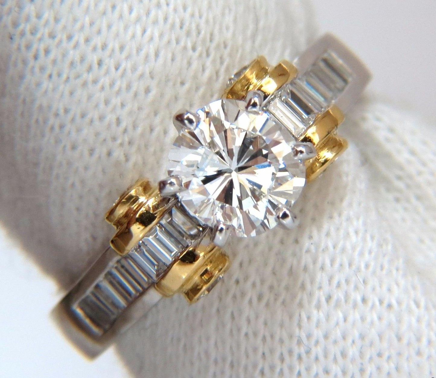 GIA Certified 2.41ct natural cushion cut baguettes diamond ring platinum E/Vs2
