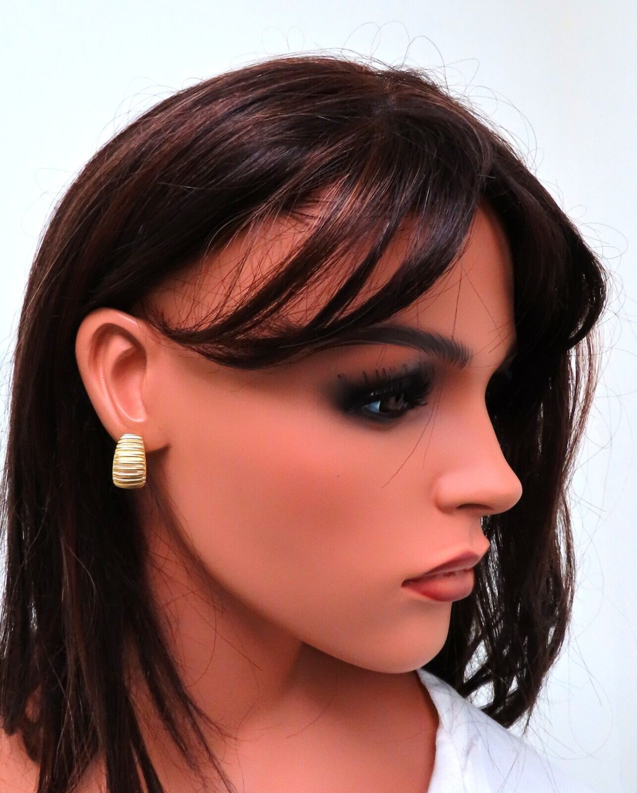 Embossed Vertical Row Semi Hoop Earrings 18kt Gold LJ