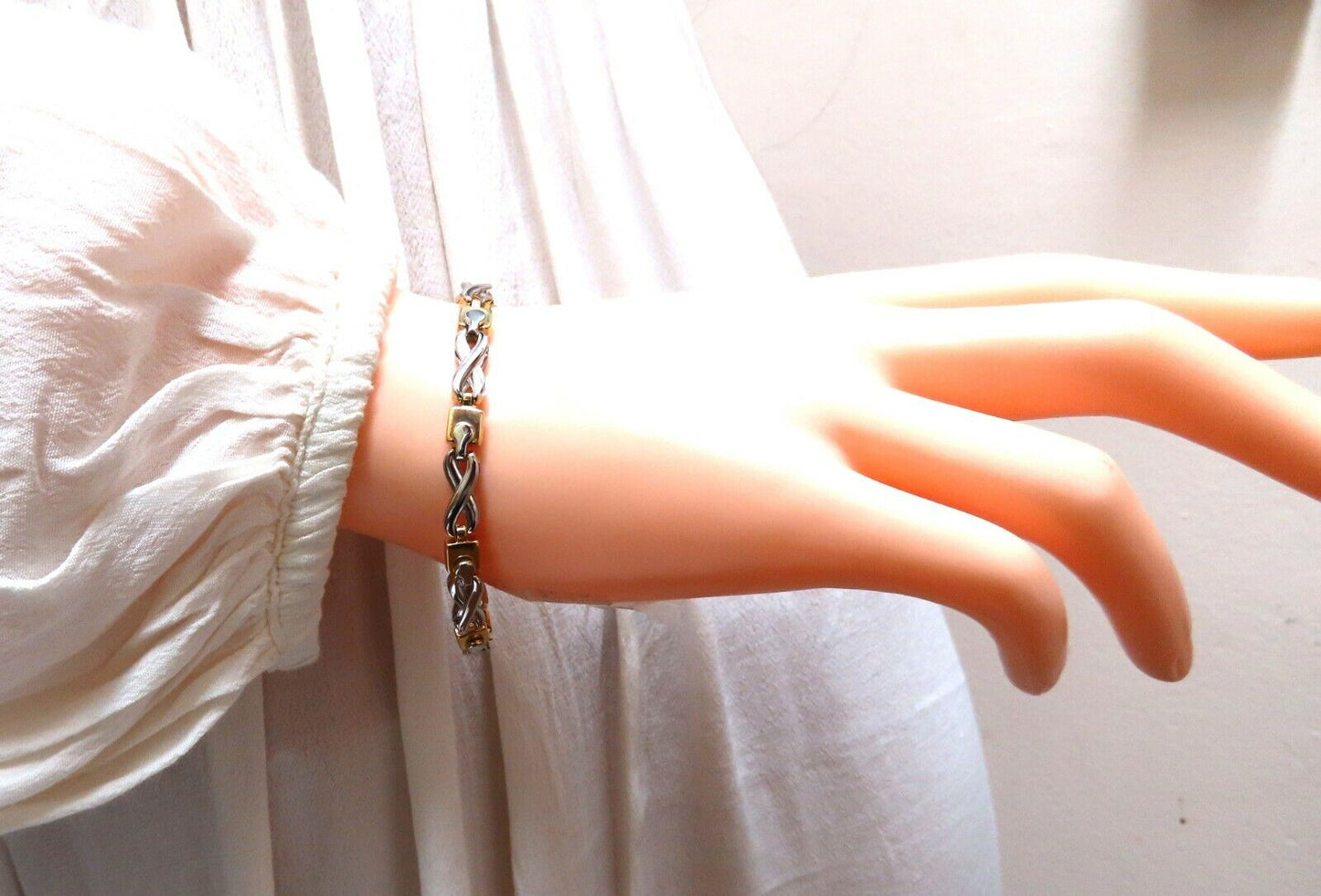 Infinity Link Gold Bracelet 14Kt