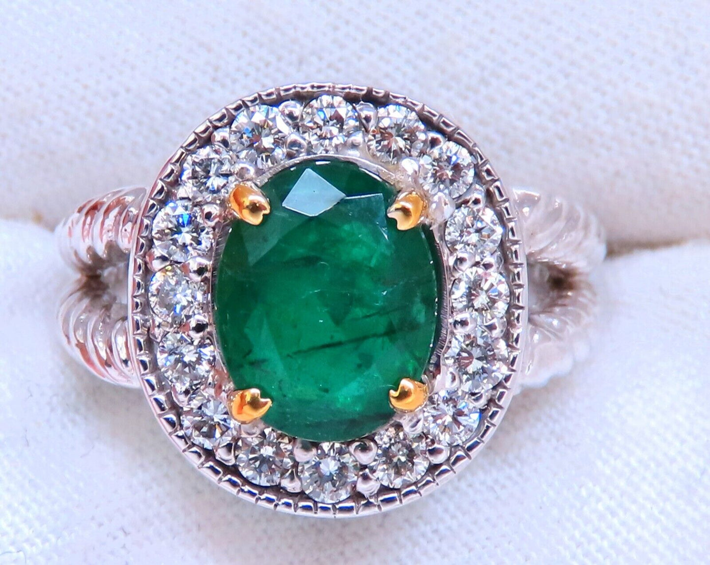 Emerald Diamonds Ring 14kt 2.69ct Natural Oval Brilliant