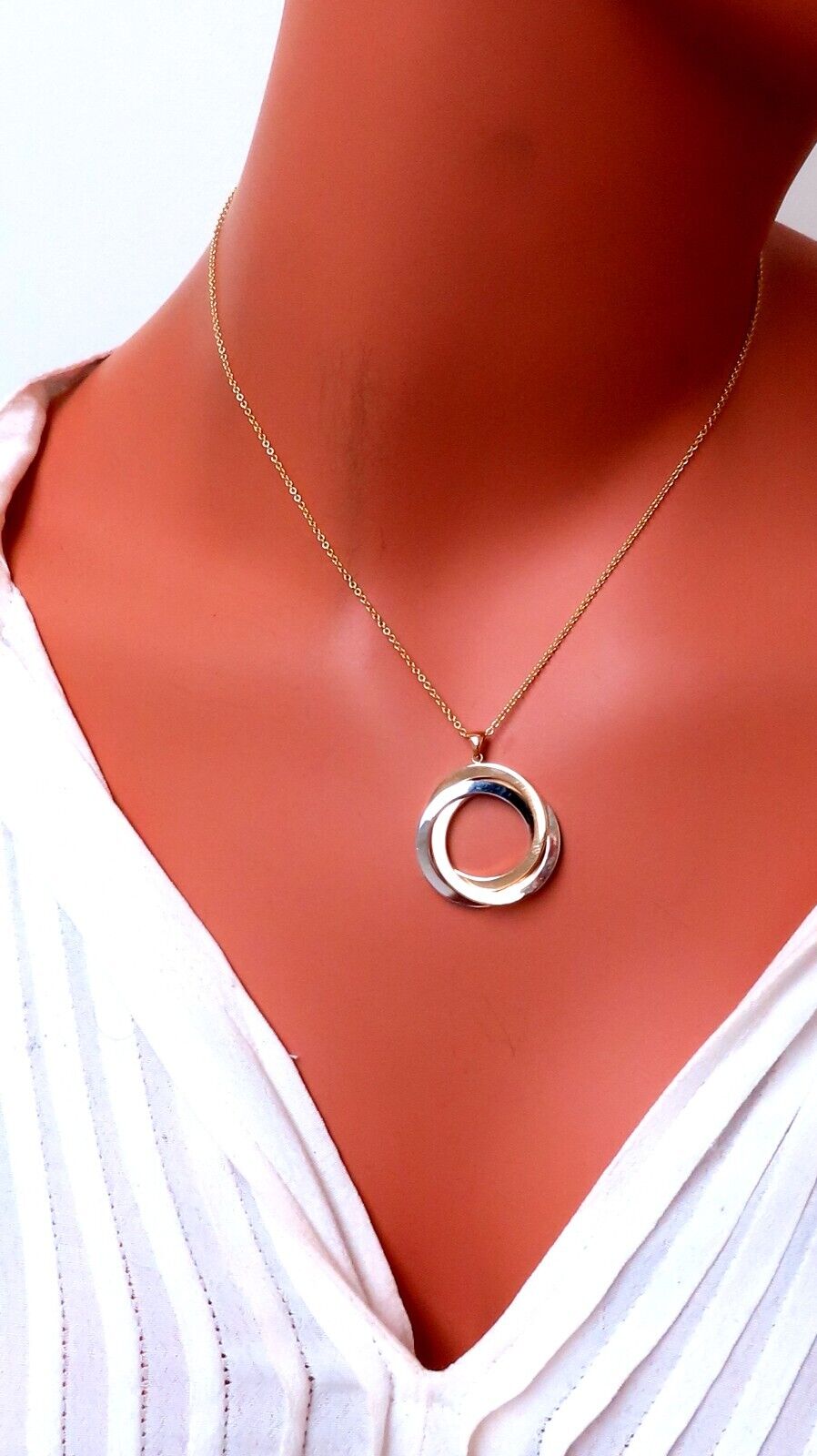 Three Circles Pendant Necklace 14kt Gold 27mm