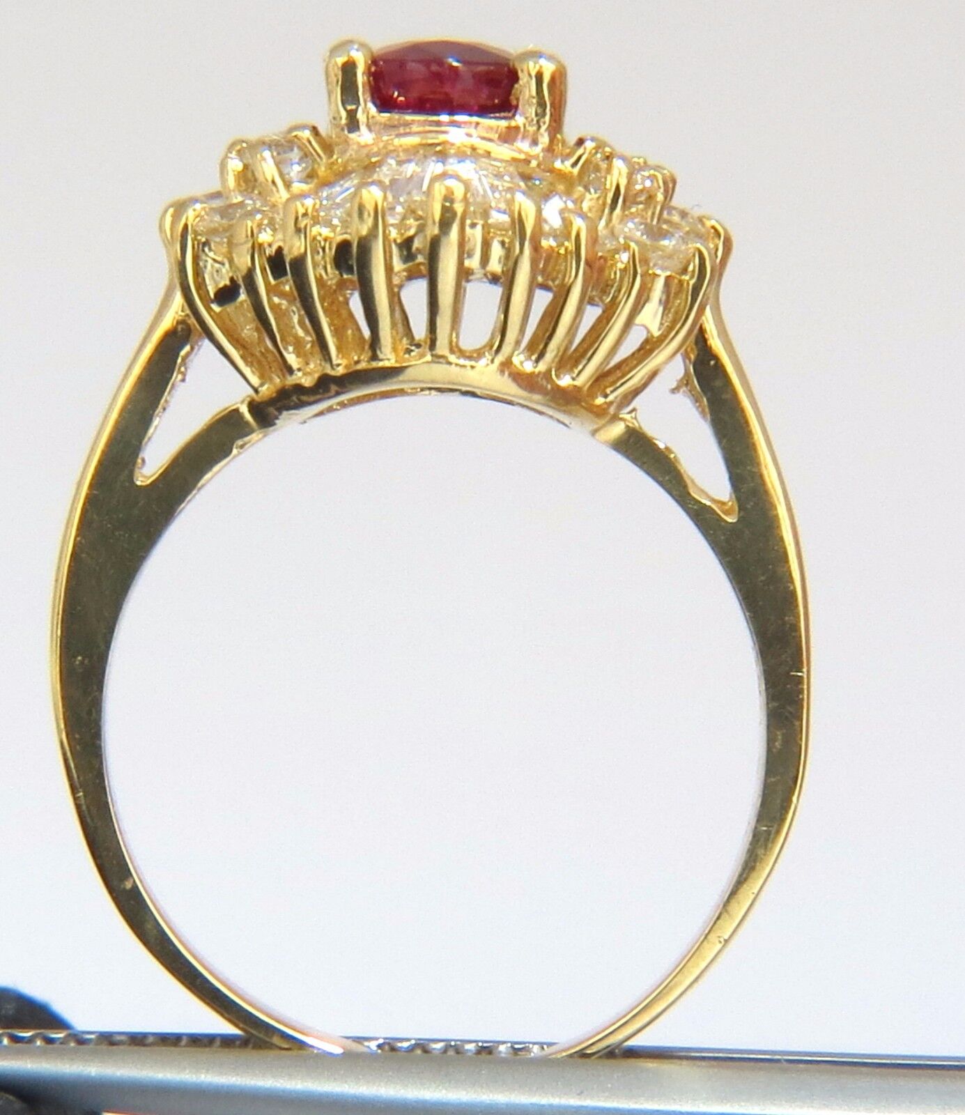 GIA Certified 1.42ct No Heat Mozambique Ruby Diamonds ring 18kt Gold