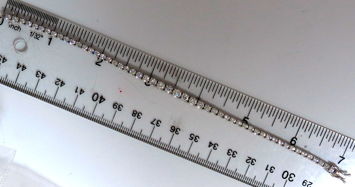 4.26ct natural diamonds graduated tennis bracelet 18kt gold F/G Vs *v