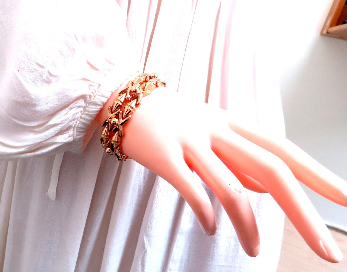 Retro Cosmopolitan Wide Cuff Bracelet 14kt Gold 12451 *v