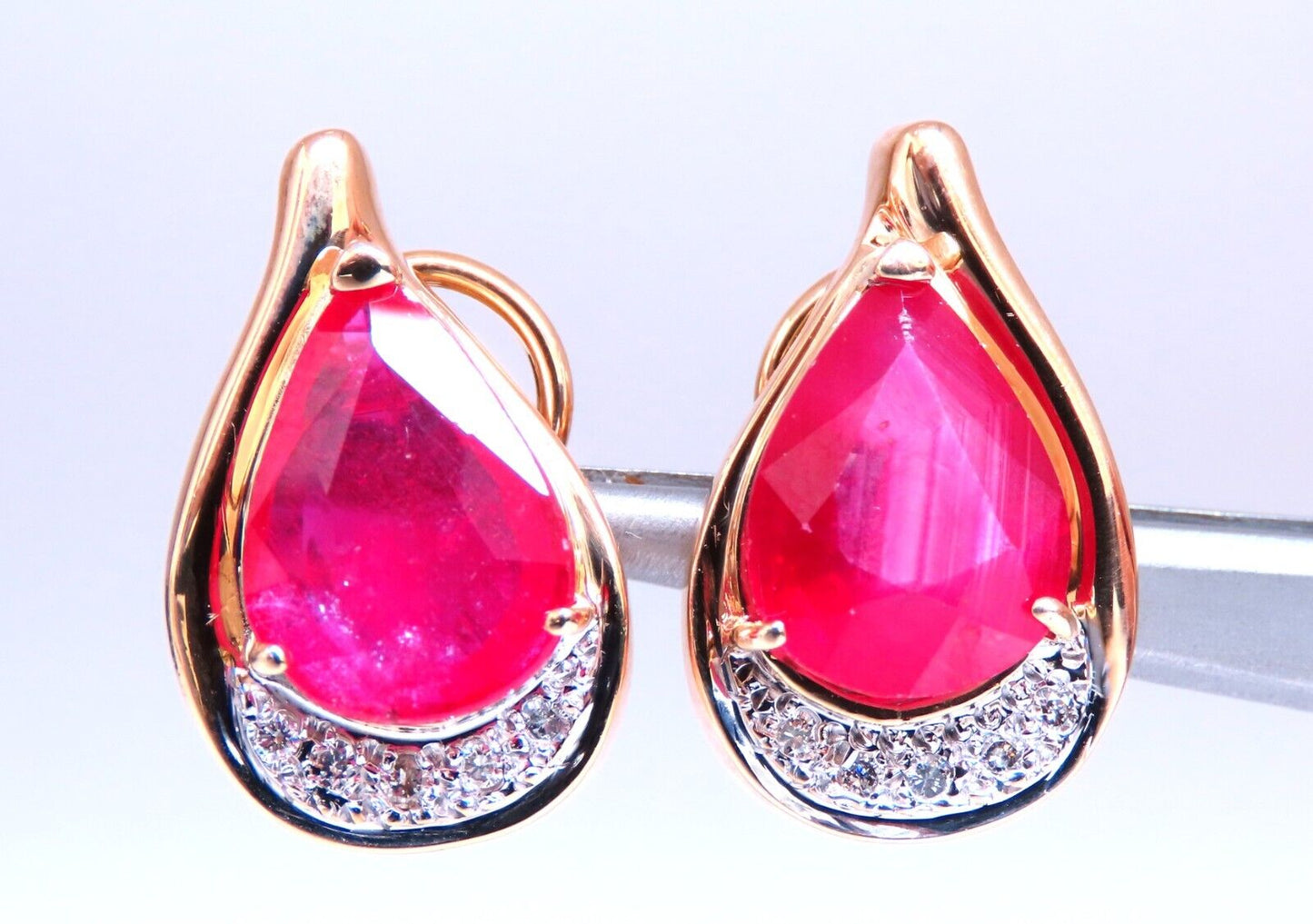 22.25ct Ruby Diamond Clip Earrings 14kt Gold