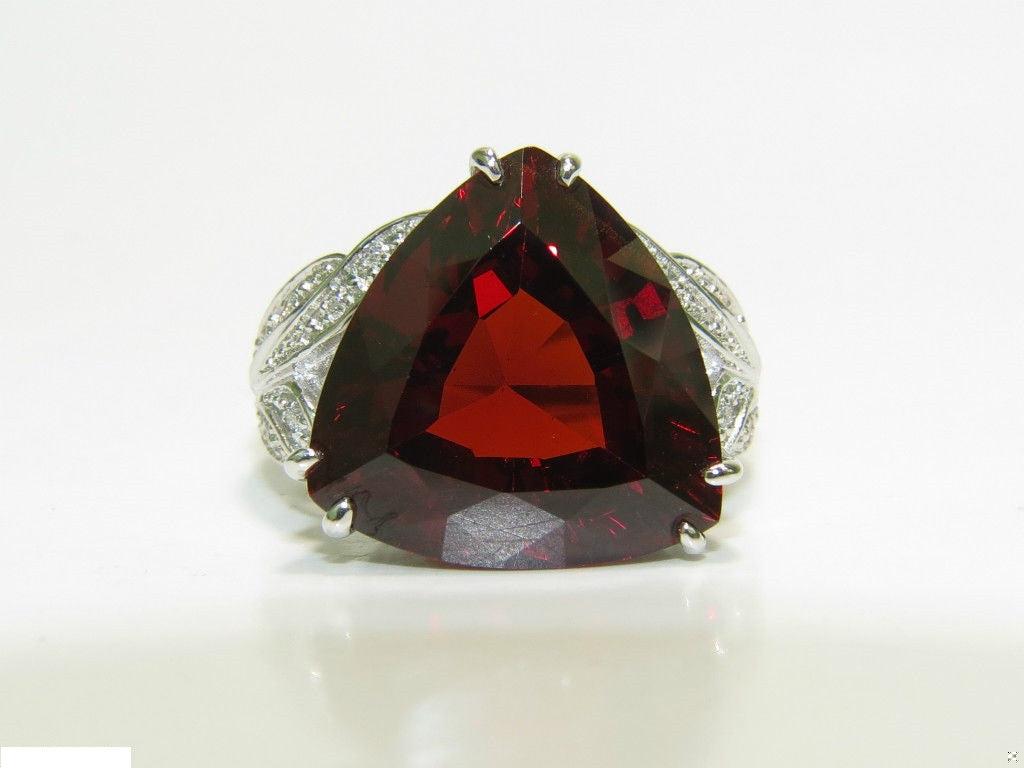 Triangular-Cut Garnet Ring with Natural Diamonds 14kt