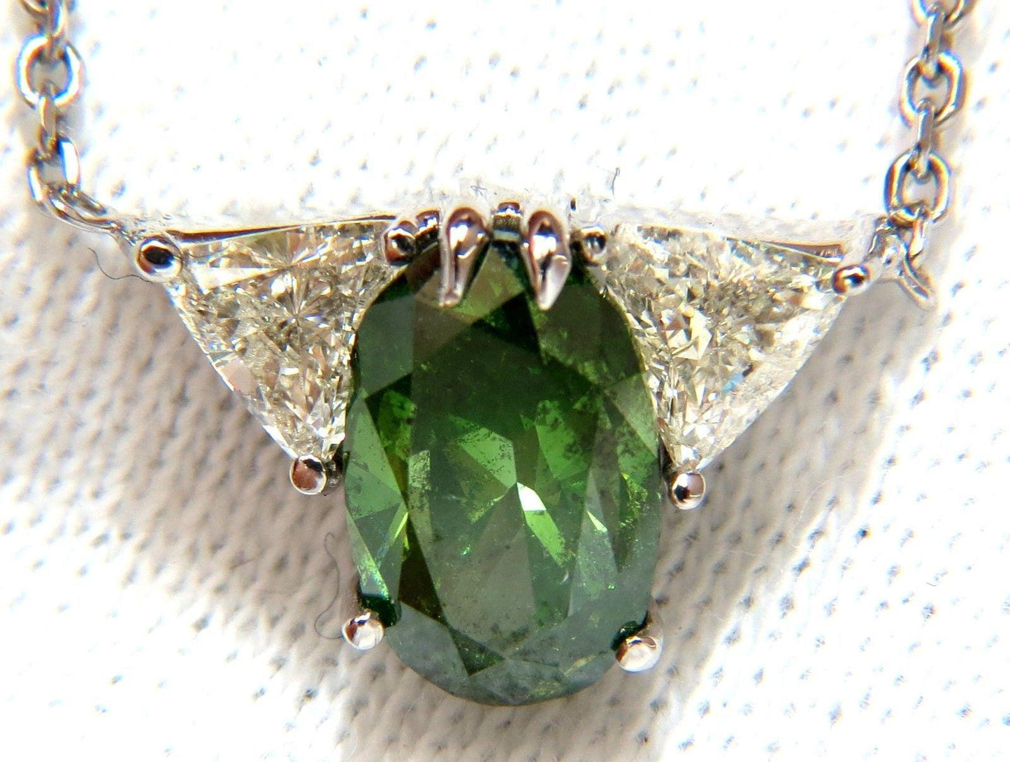 3.26CT ENHANCED FANCY COLOR GREEN DIAMOND NECKLACE SIDE TRILLIANTS 14KT 10035