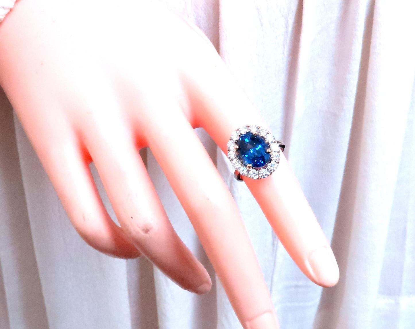 GIA Certified 5.75ct Natural No Heat Sapphire Diamonds Cluster Ring 18Kt 74554