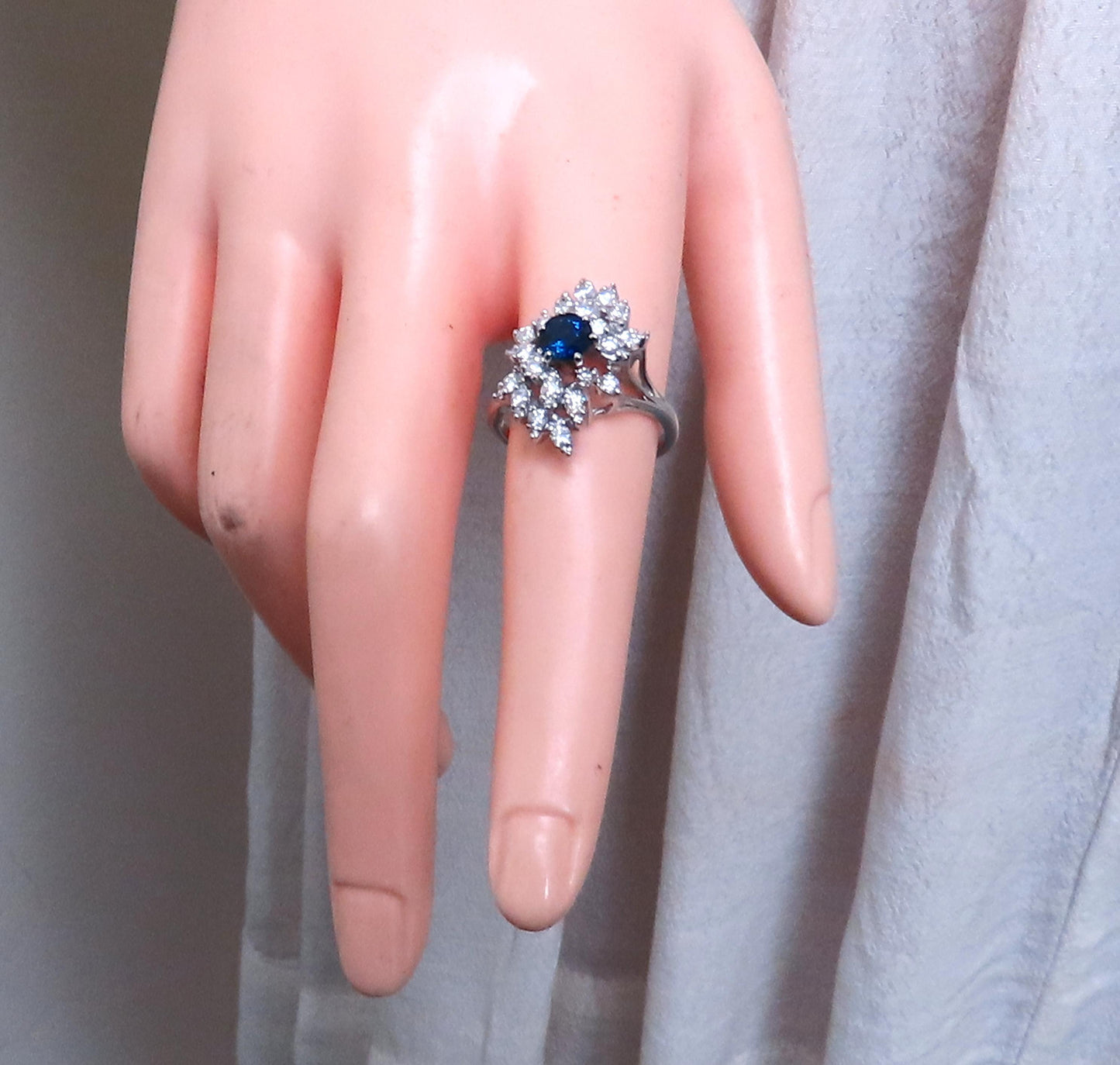 .94ct. Natural Blue Sapphire Diamonds Cluster Ring 14kt 84424