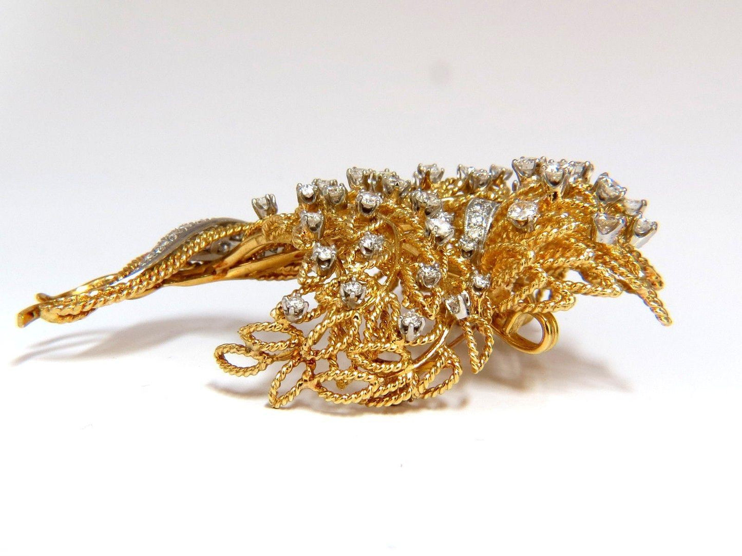 10ct natural diamonds neoclassical brooch 18kt gold platinum Ref 12316