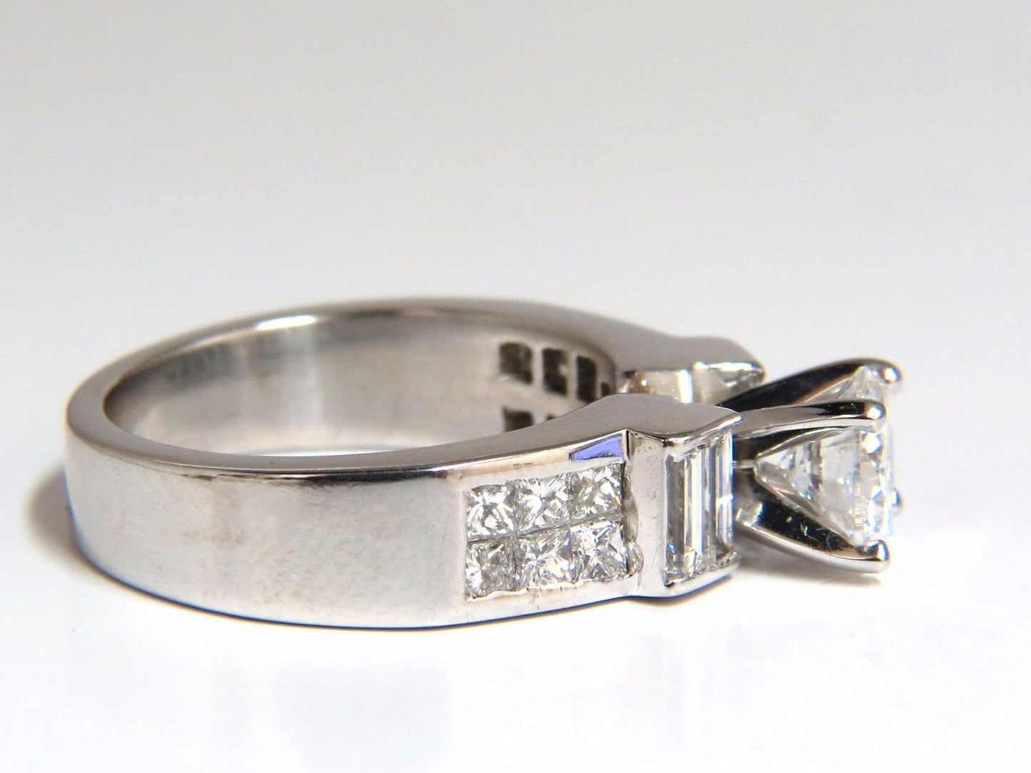 GIA Certified 1.02ct & 1.10ct round diamond baguette princess ring e/vs2 18kt