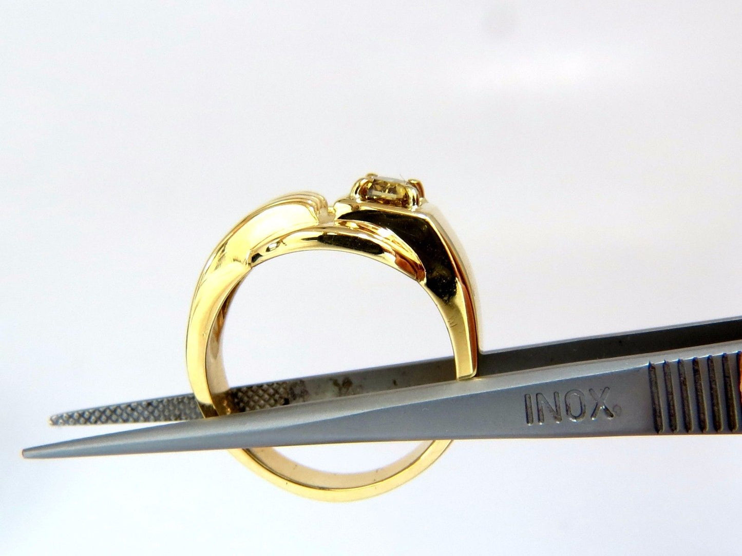 GIA Certified Natural Fancy color Diamond ring 14kt. Buckle Deco