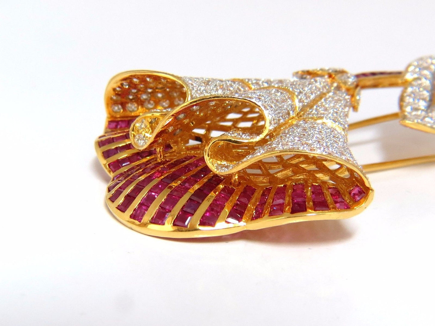 11.50ct Natural Ruby Diamond Brooch Pin 3D 18kt