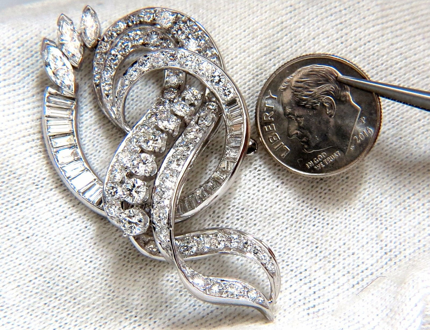 8.00ct diamonds platinum art deco brooch