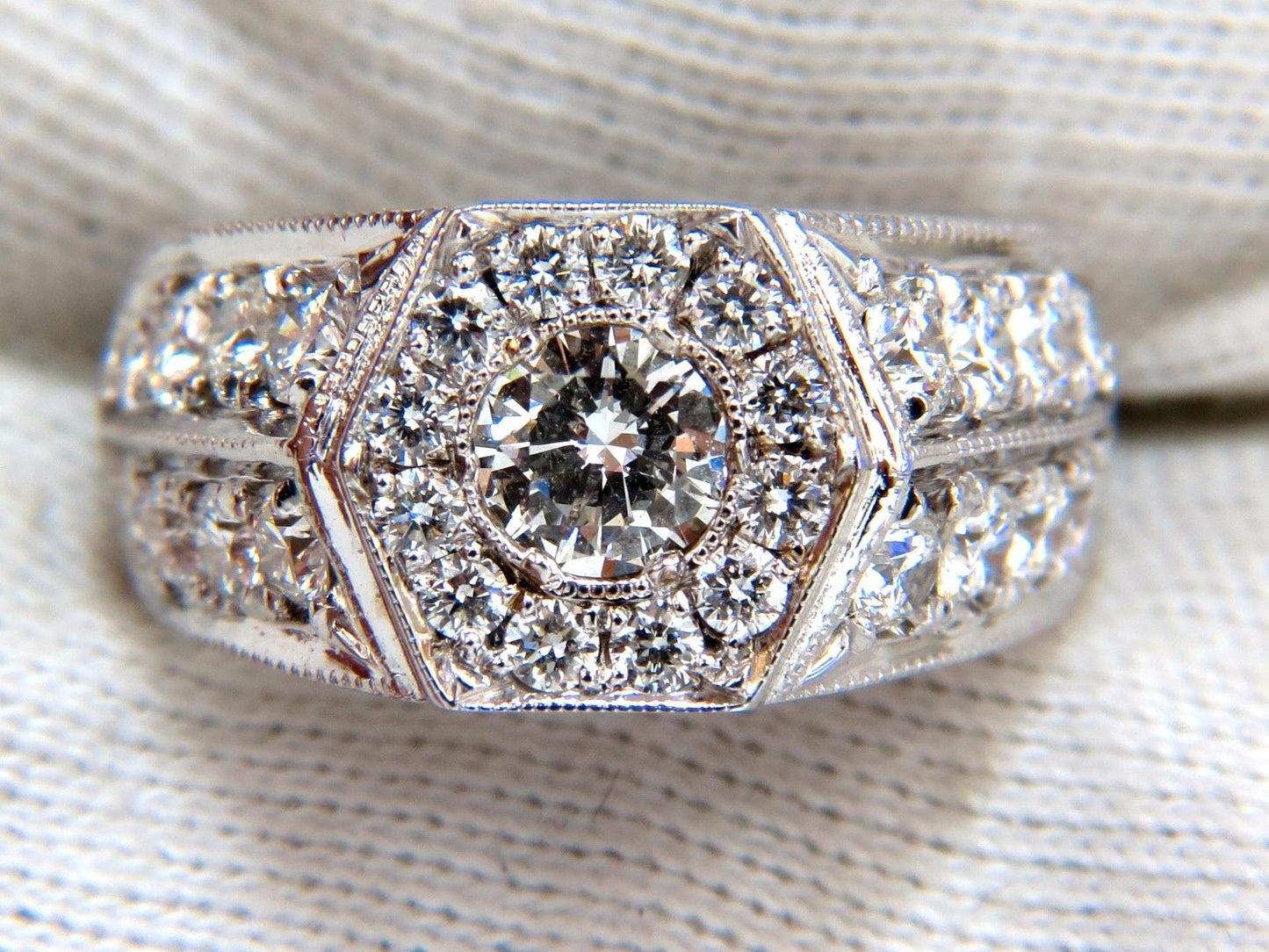 GIA Certified 2.29ct natural diamonds mens ring 18kt Hexagon Deck