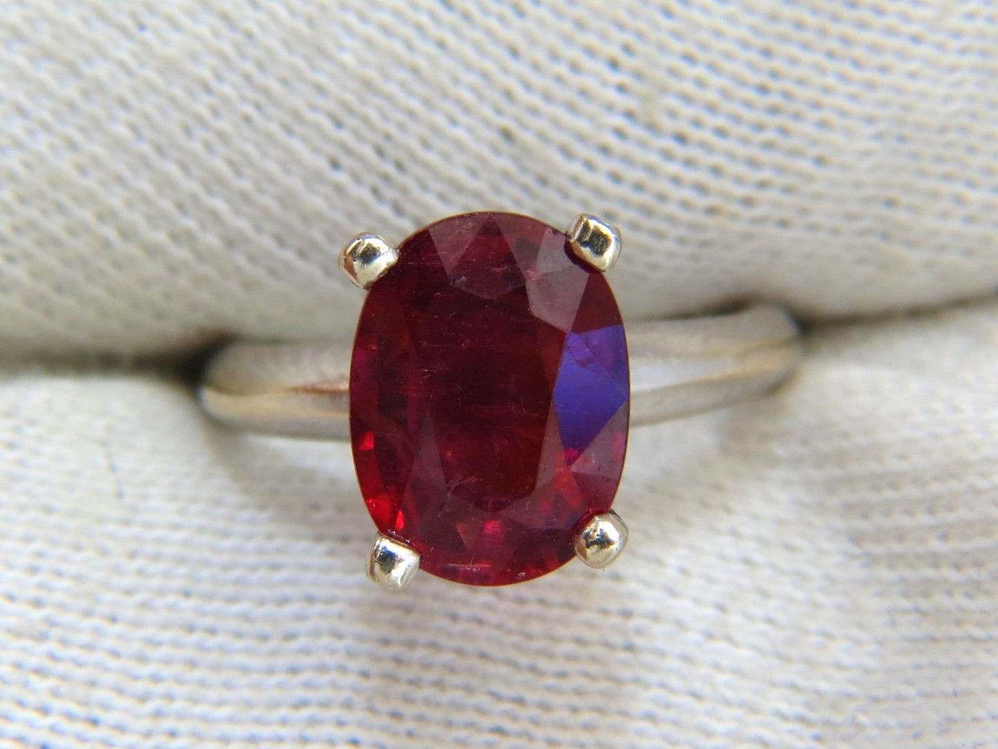 2.65ct Natural Tourmaline Solitaire Ring 14kt