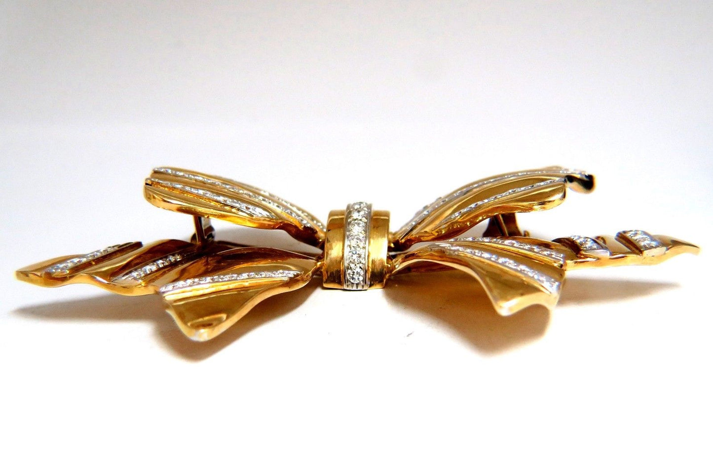 4.00ct Diamonds Large Sized Ribbon Pin 3D
