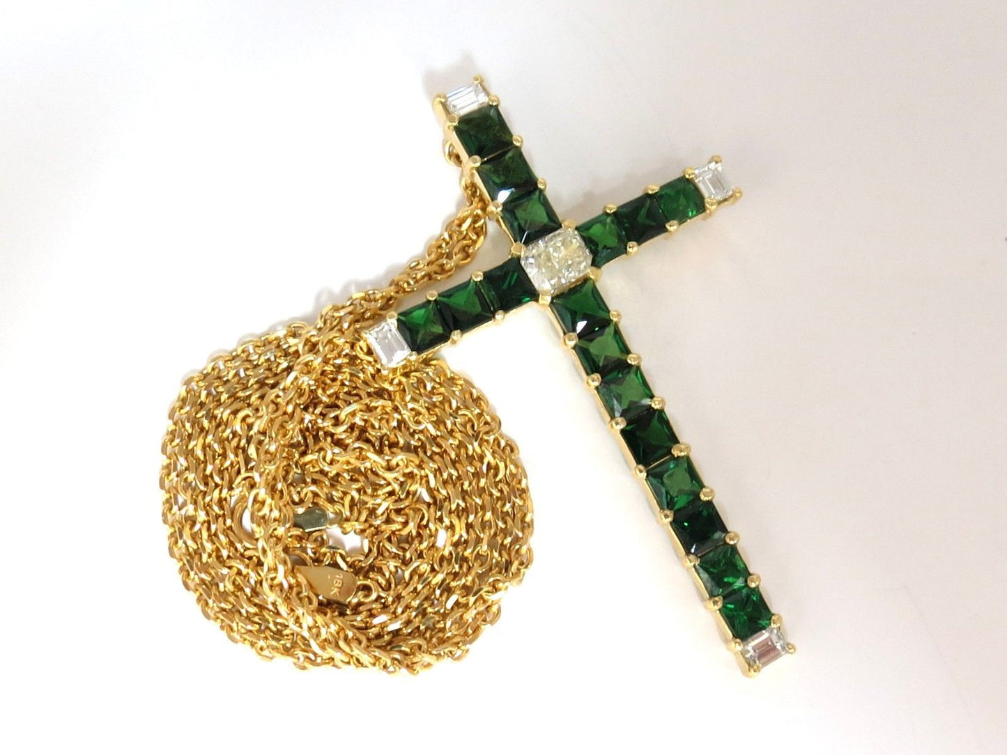 9.54ct natural diamonds & vivid green tsavorite cross 18kt & chain