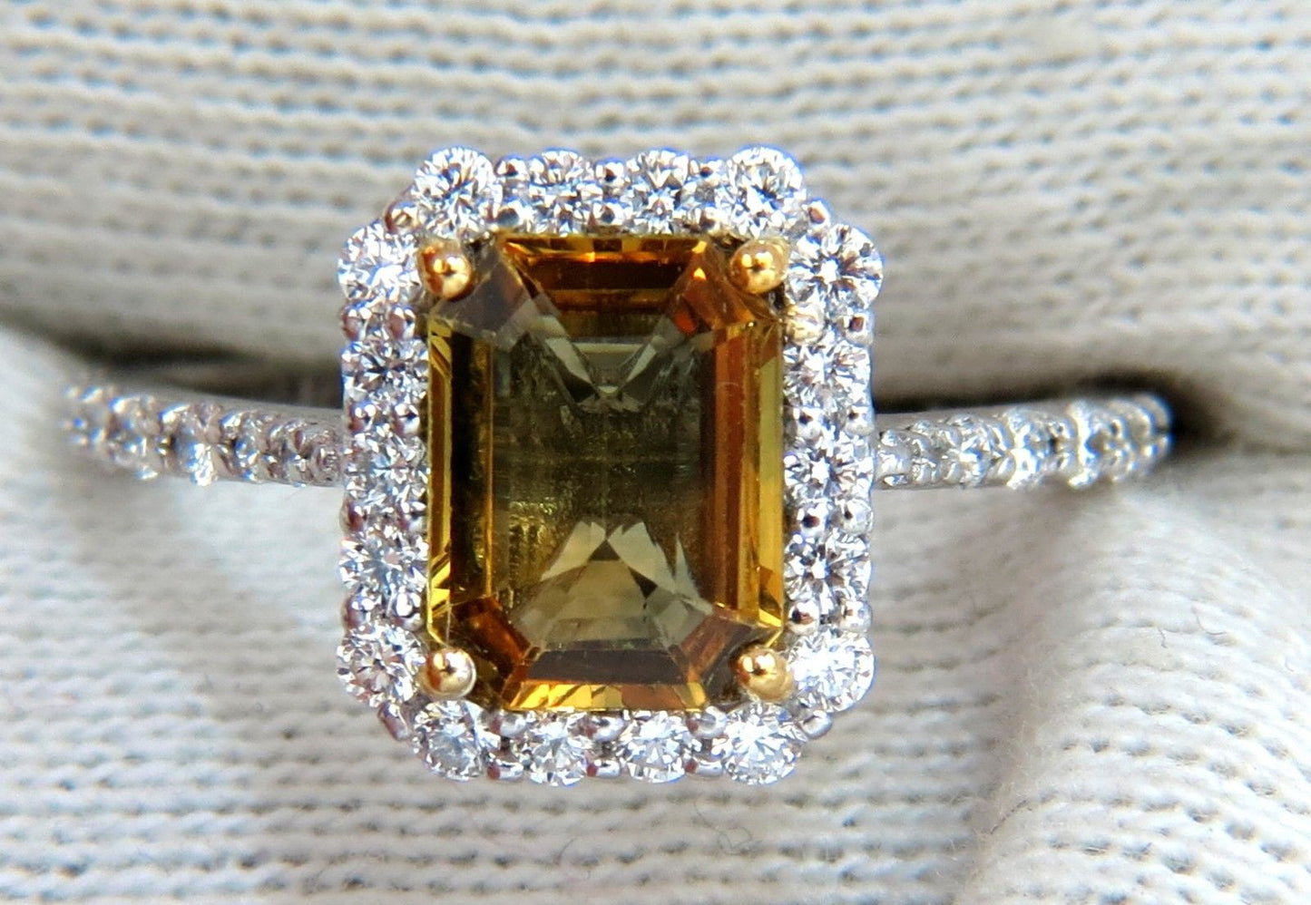 2.60ct natural vivid golden sapphire diamonds ring 14kt halo classic