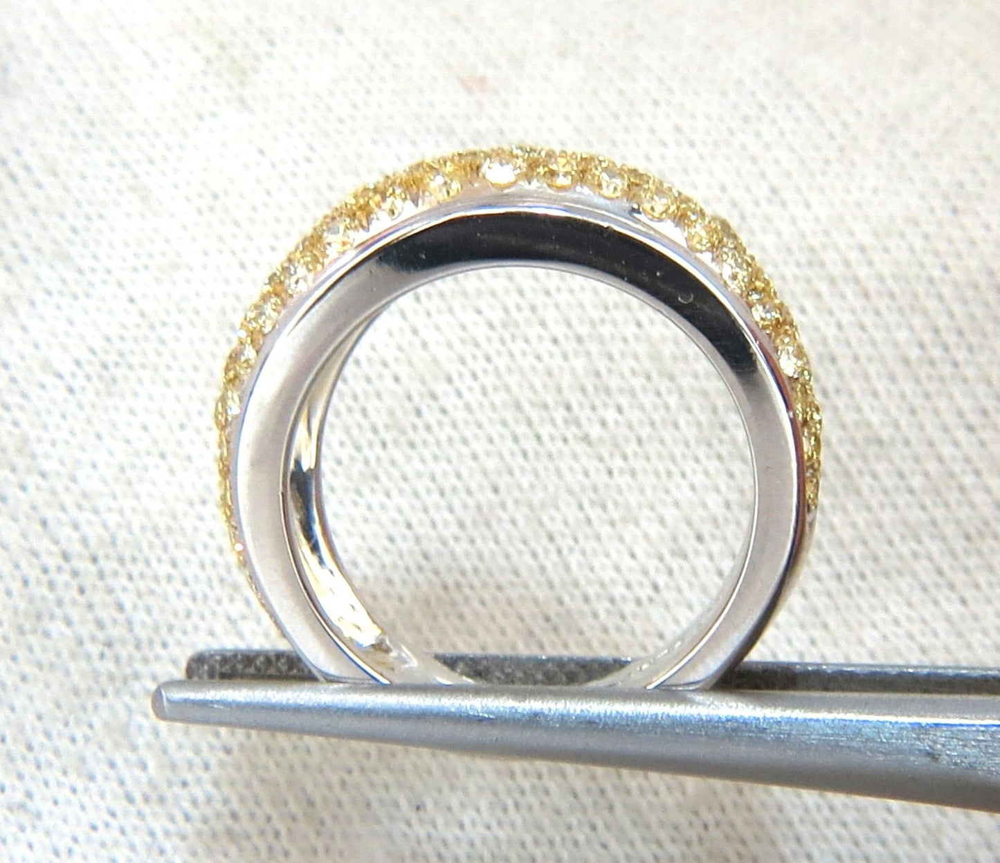 1.60ct Natural Fancy Yellow Diamonds Ring 18kt