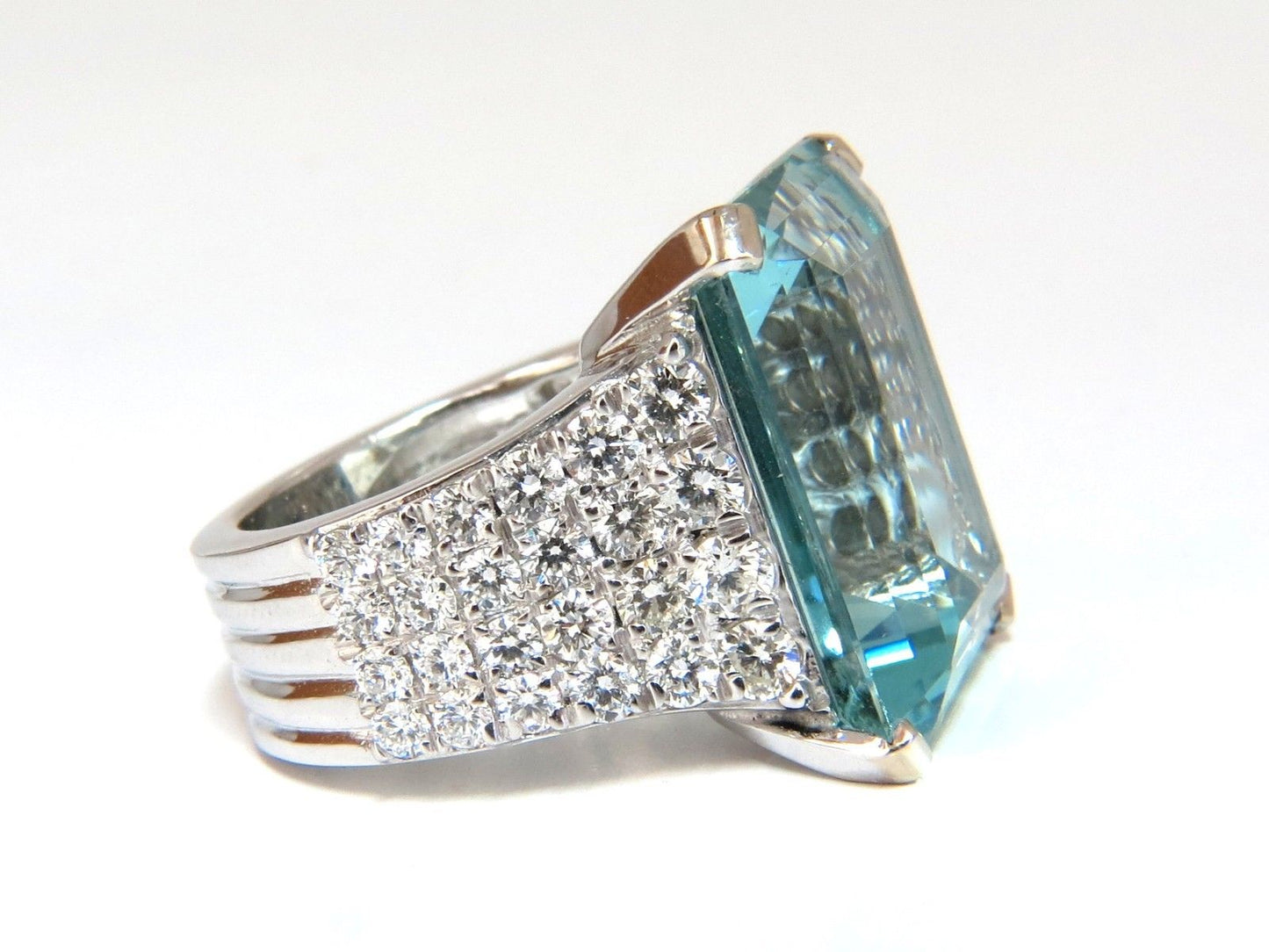 GIA Certified 28.26ct Natural Aquamarine diamonds ring Vivid 14kt