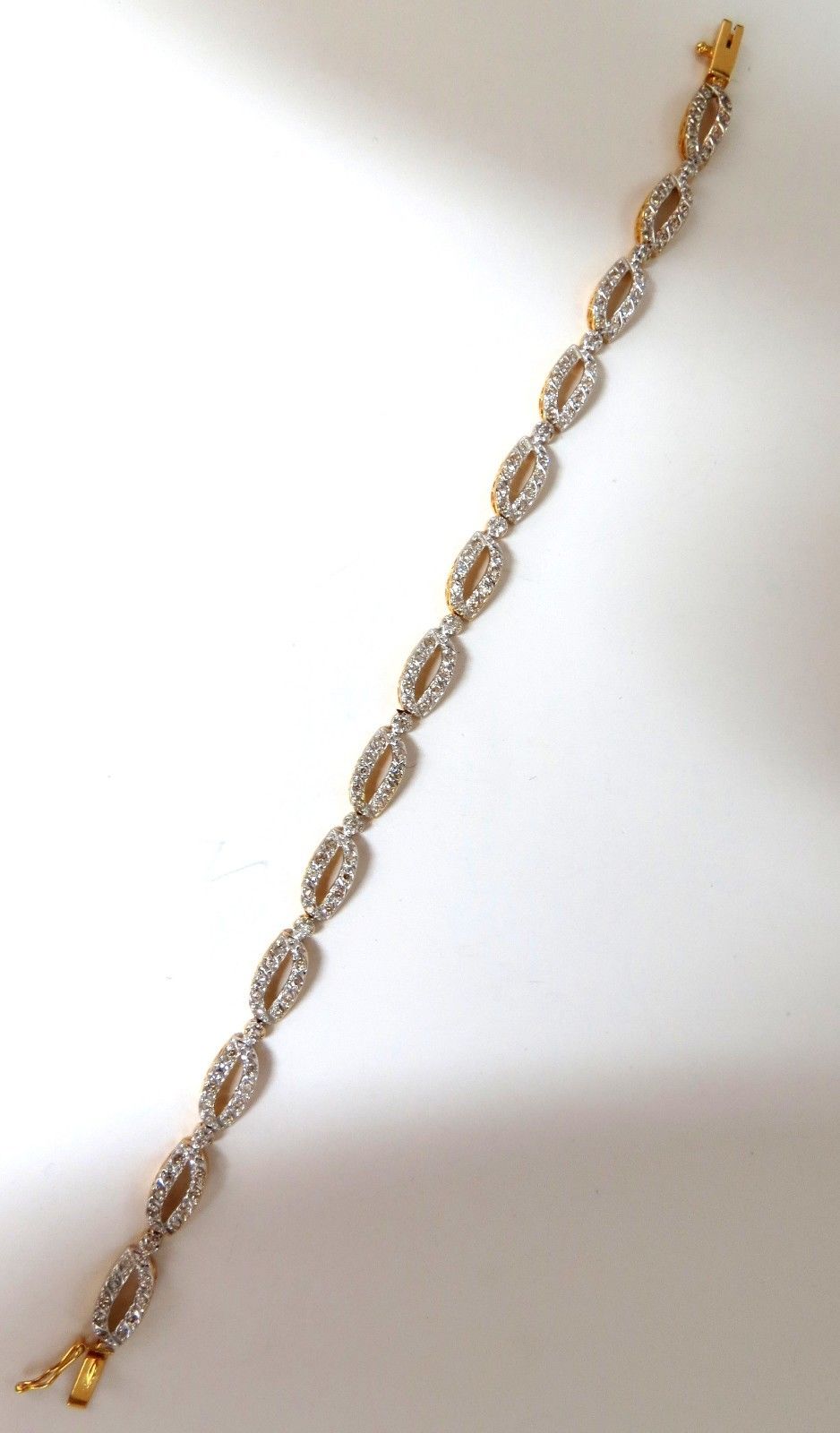 1.40ct Open Leaf Pattern diamonds bracelet 14kt