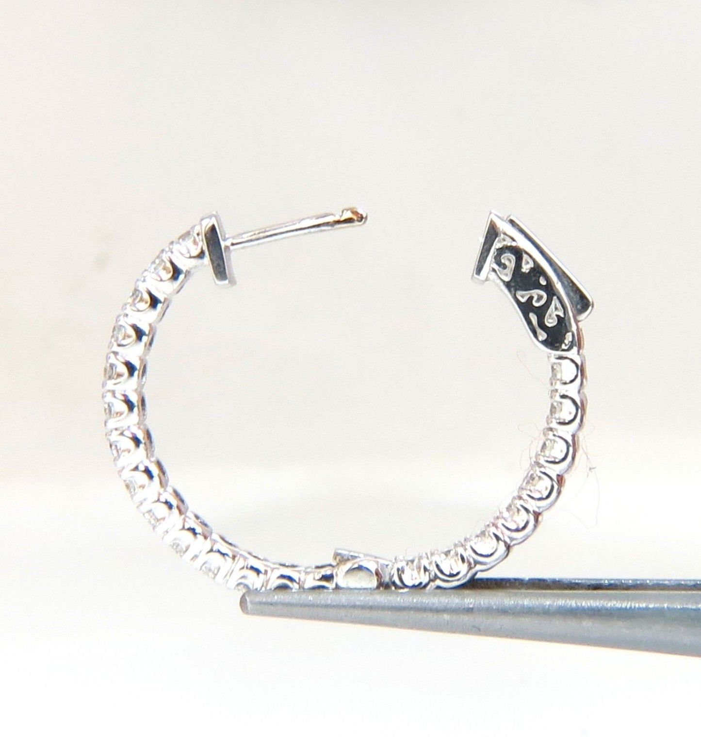 1.52ct. Natural Round Diamonds Hoop Earrings 14 Karat