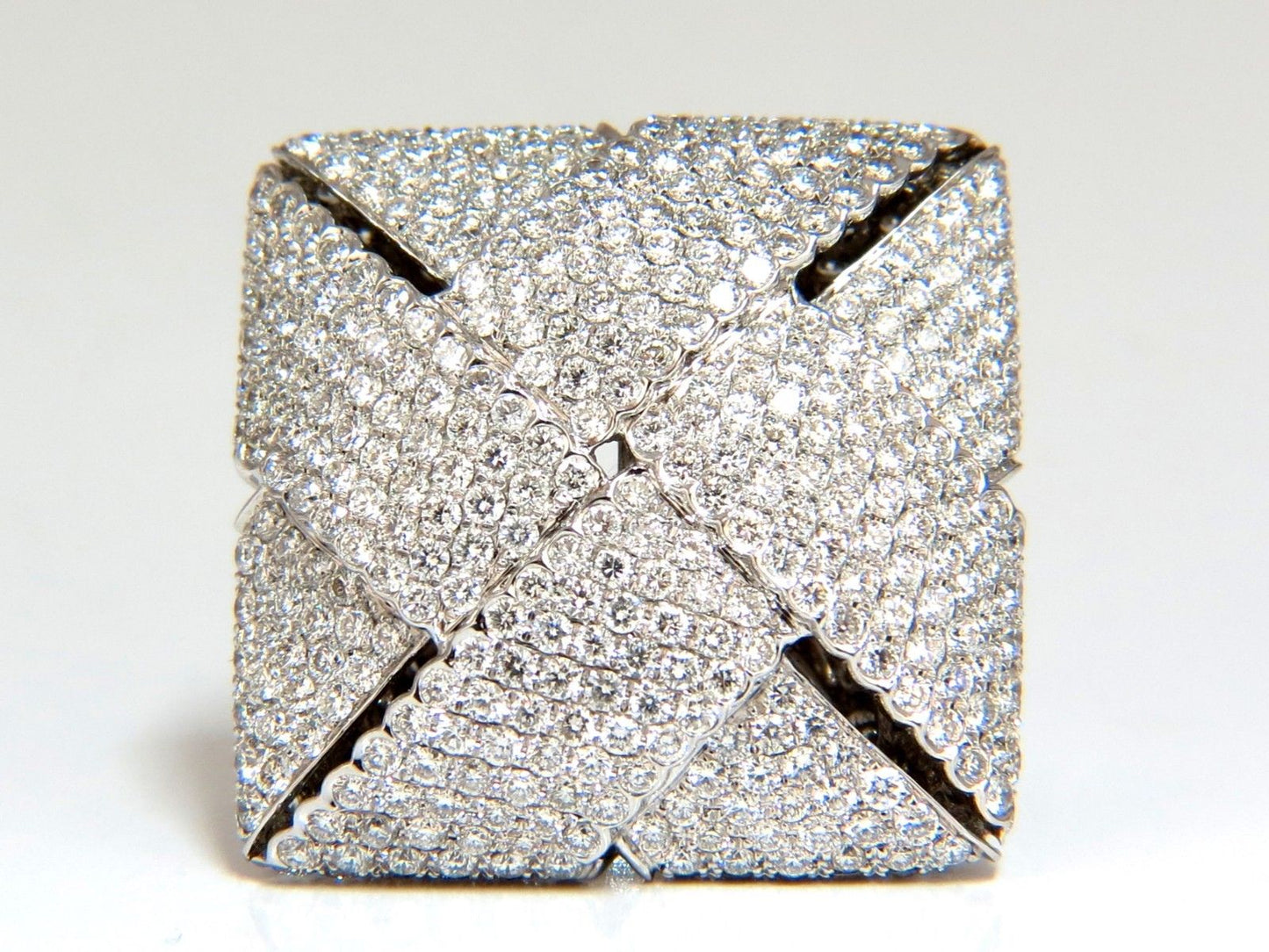 7.15ct 3D Unisex Cross weave Dome Diamond Ring 18 karat