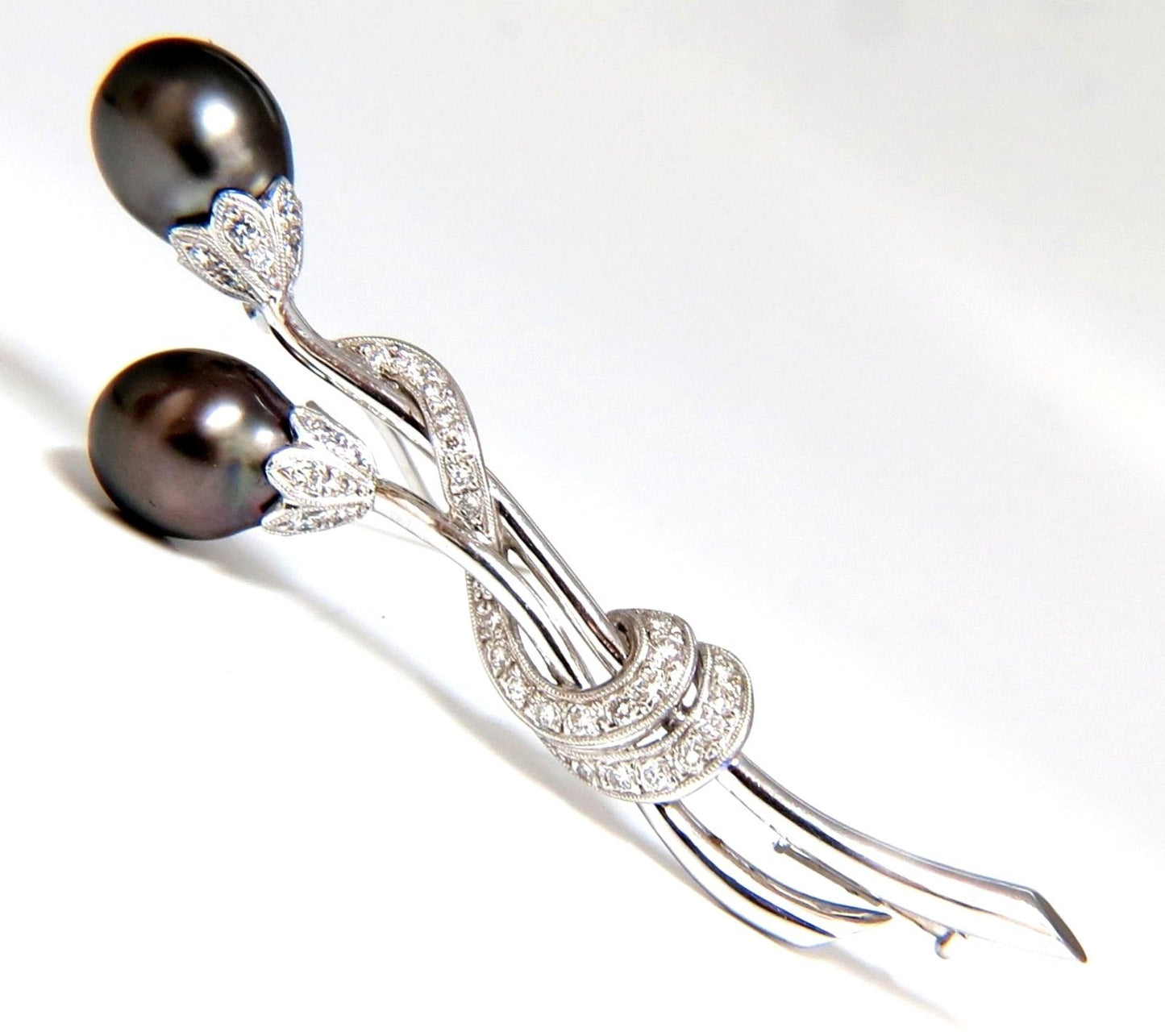 15mm Natural Tahitian Peacock Pearls Diamond Pin 18 Karat