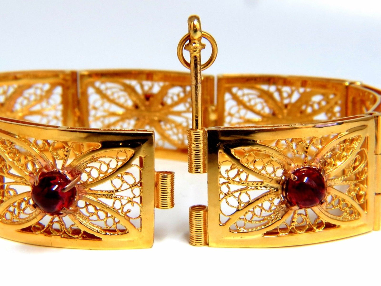 7.40ct Natural Spinel Open Gilt Vintage Bracelet 14 Karat