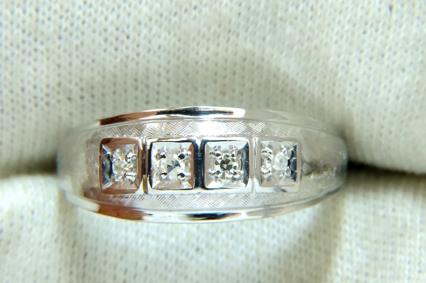 Mens .15ct natural round cut diamonds wide band bead 14 karat