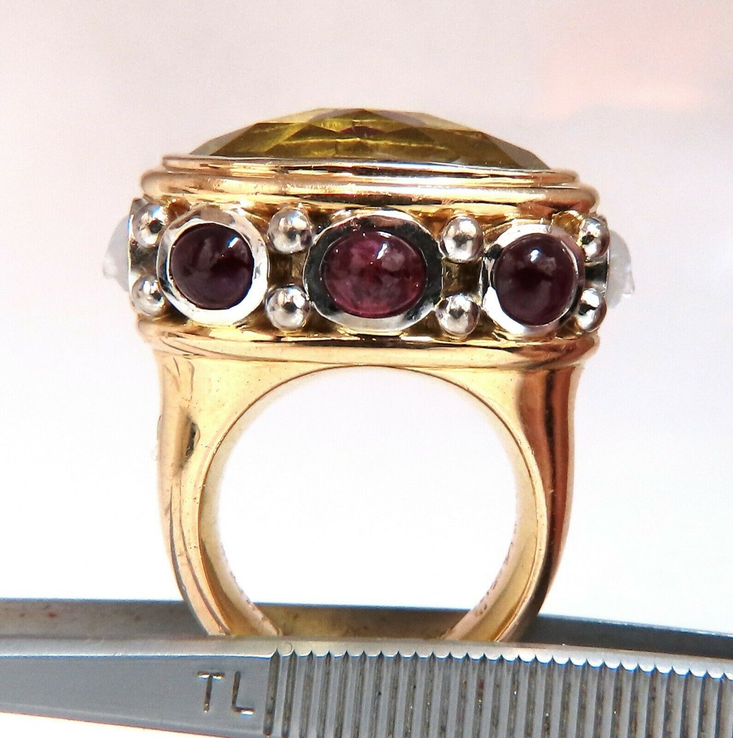 25ct Natural Lemon Quartz Vintage Ring 19 Karat Vintage Middle East 52 Gram
