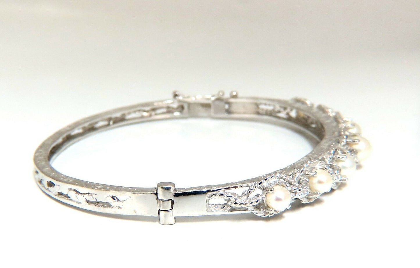 6mm Natural Akoya Pearls Bangle Bracelet 14 Karat Rope Twist