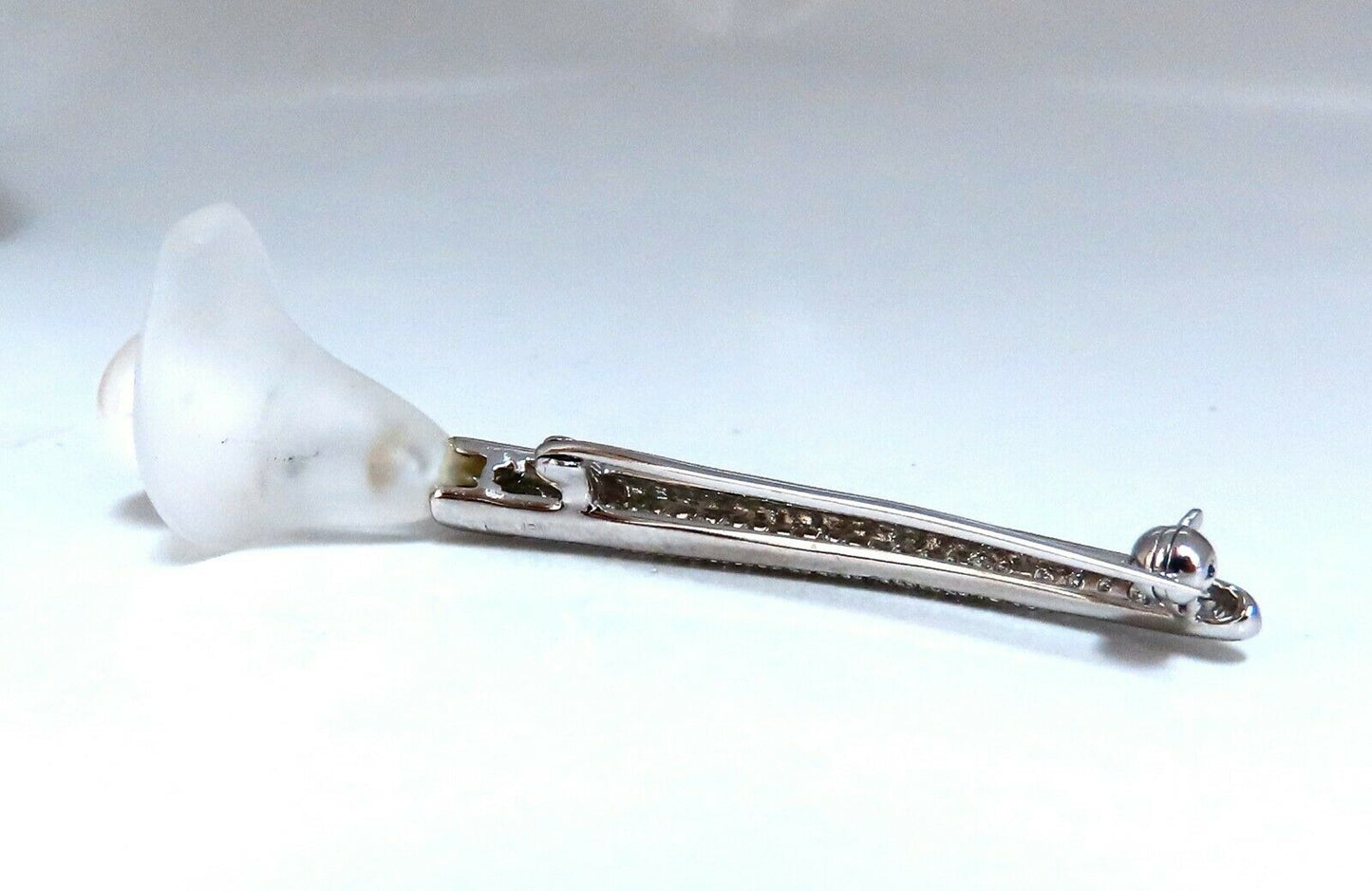 Baroque Pearl Diamonds Pin 18 Karat