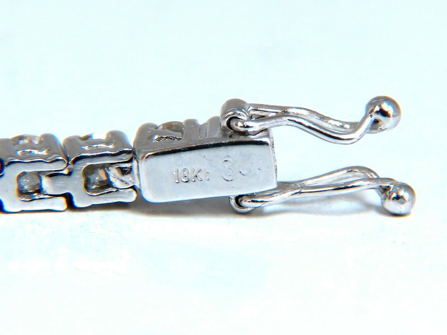 7.02ct Natural Diamonds Tennis Bracelet 18 Karat