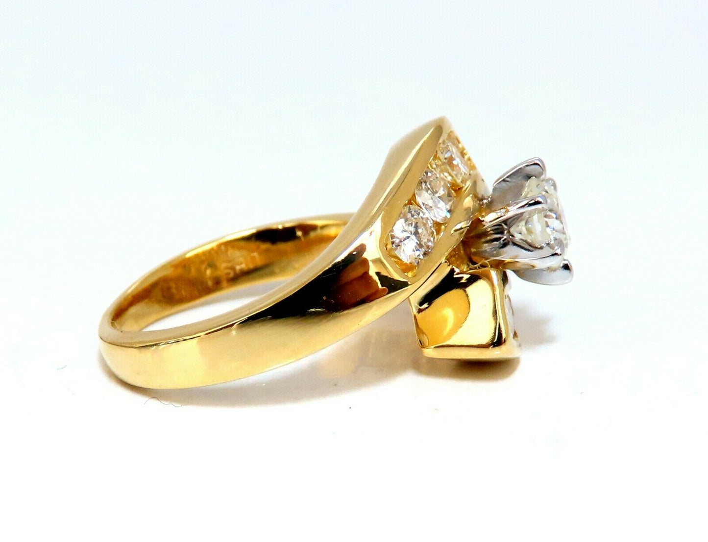 GIA Certified 1.40ct round cut diamond Crossover Engagement Ring 14 Karat