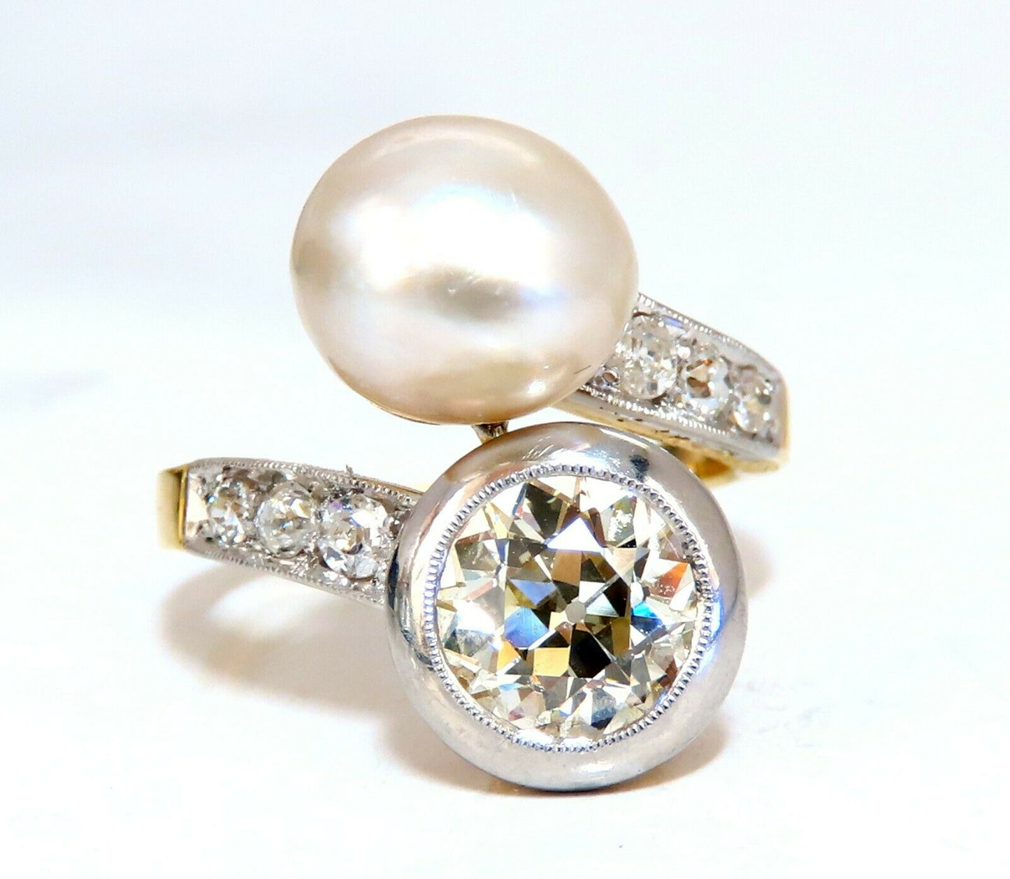 GIA Certified Natural Saltwater Pearl Light Yellow Diamonds Ring 18 Karat