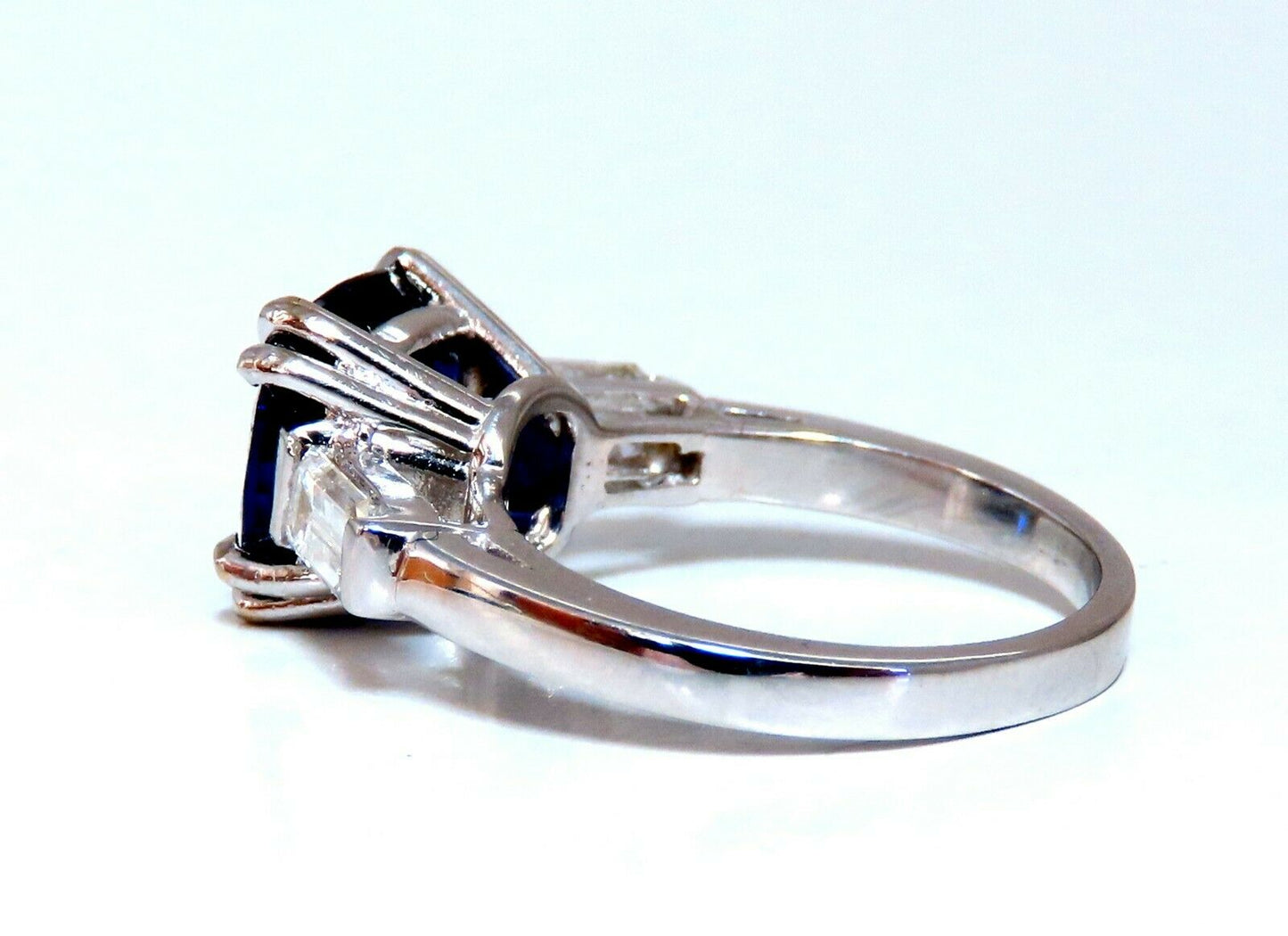 4.44ct GIA Certified Natural Color Change Blue Sapphire Ring 18 Karat