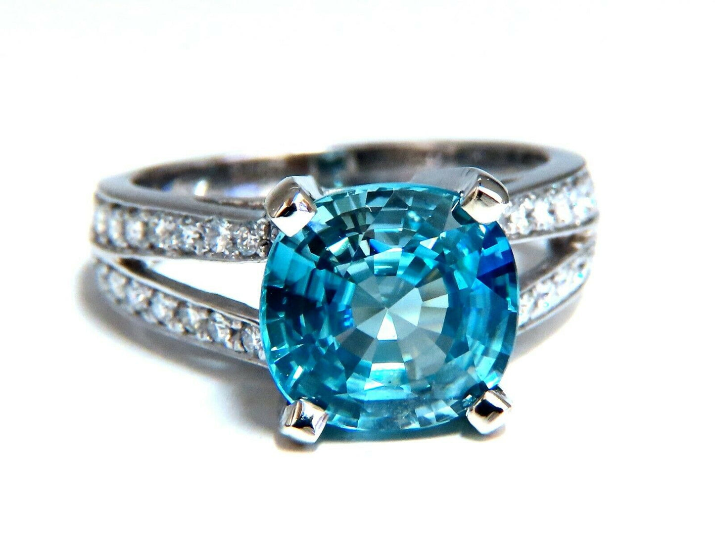 5.82ct Natural Indigo Blue zircon Diamonds Ring 14kt