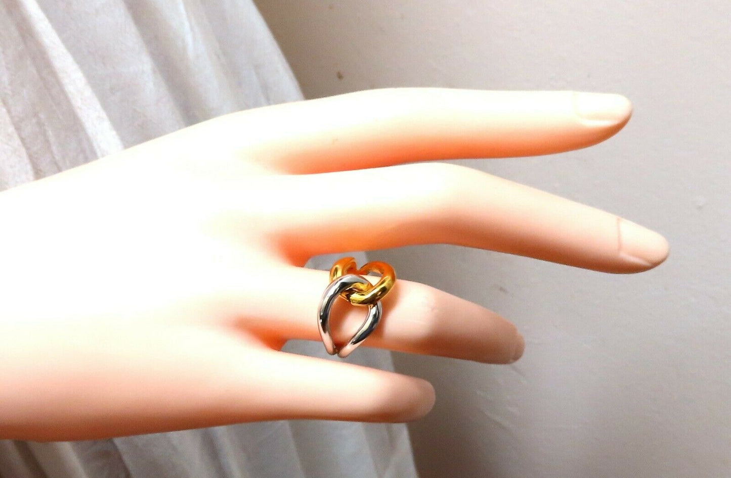 3D Knot Trend Ring 18kt Gold
