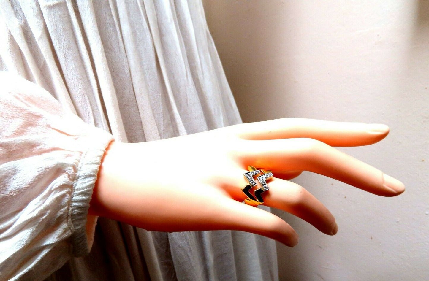 .20ct Double Chevron Diamonds Ring 14 Karat V Band