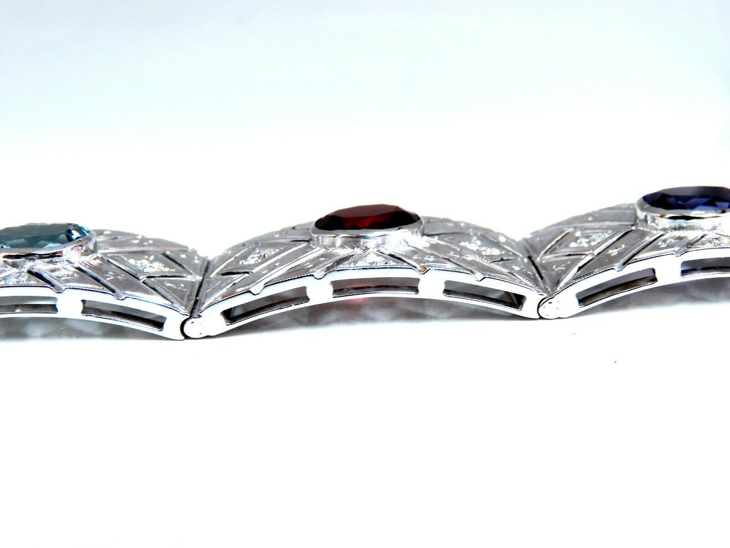 24.30ct Natural Gem Line Vintage Graver Etch Cuff Bracelet 18kt