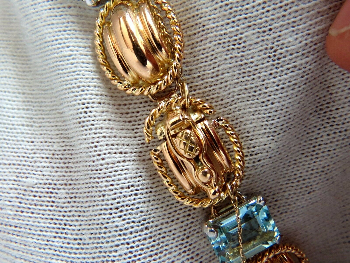 Aquamarine Bracelet Vintage 16.40ct (7) emerald cuts 18kt chain link