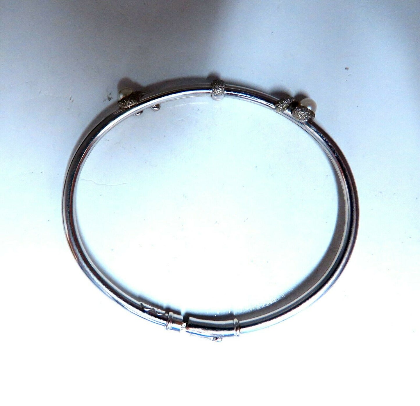 4mm South Seas Pearl Bangle Bracelet 18kt