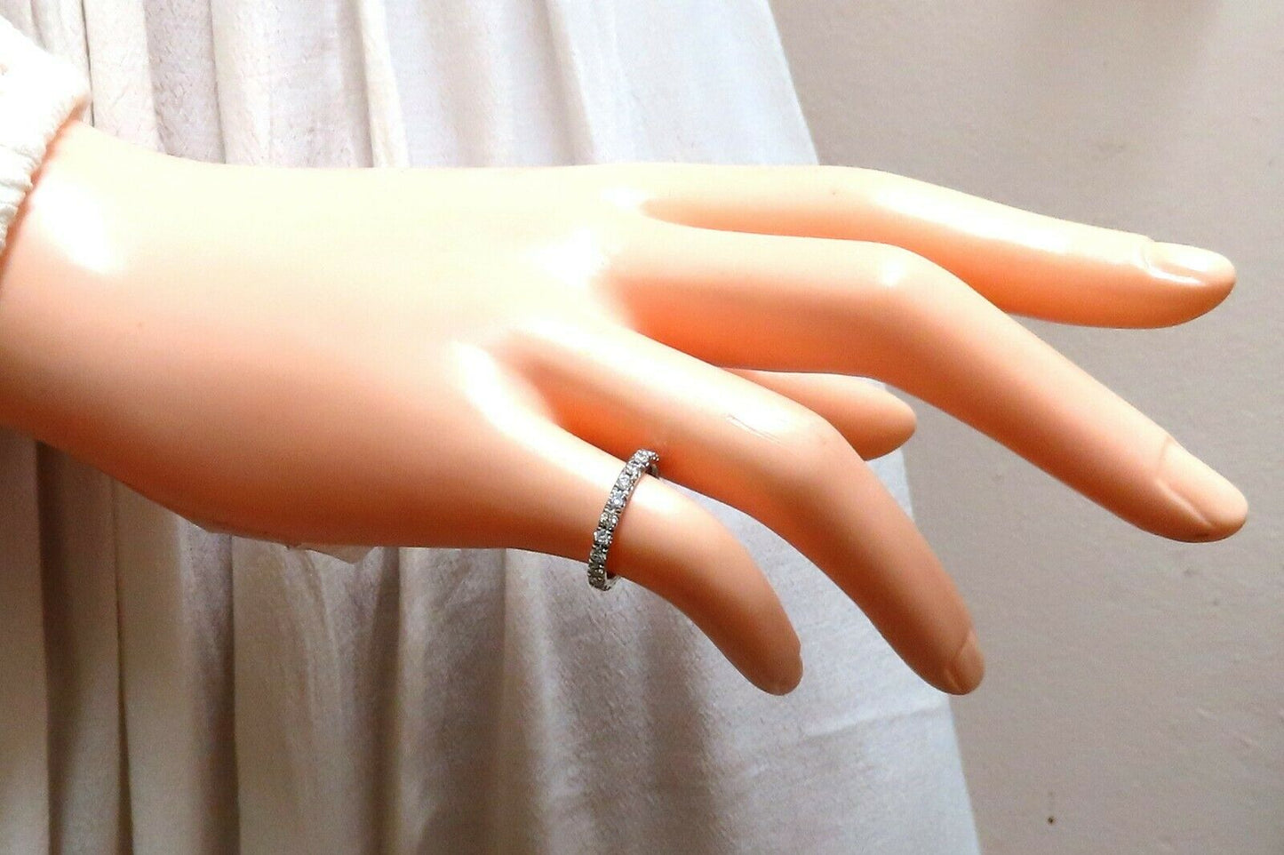 .92ct Natural Round Diamonds Eternity Ring Sharing Prong
