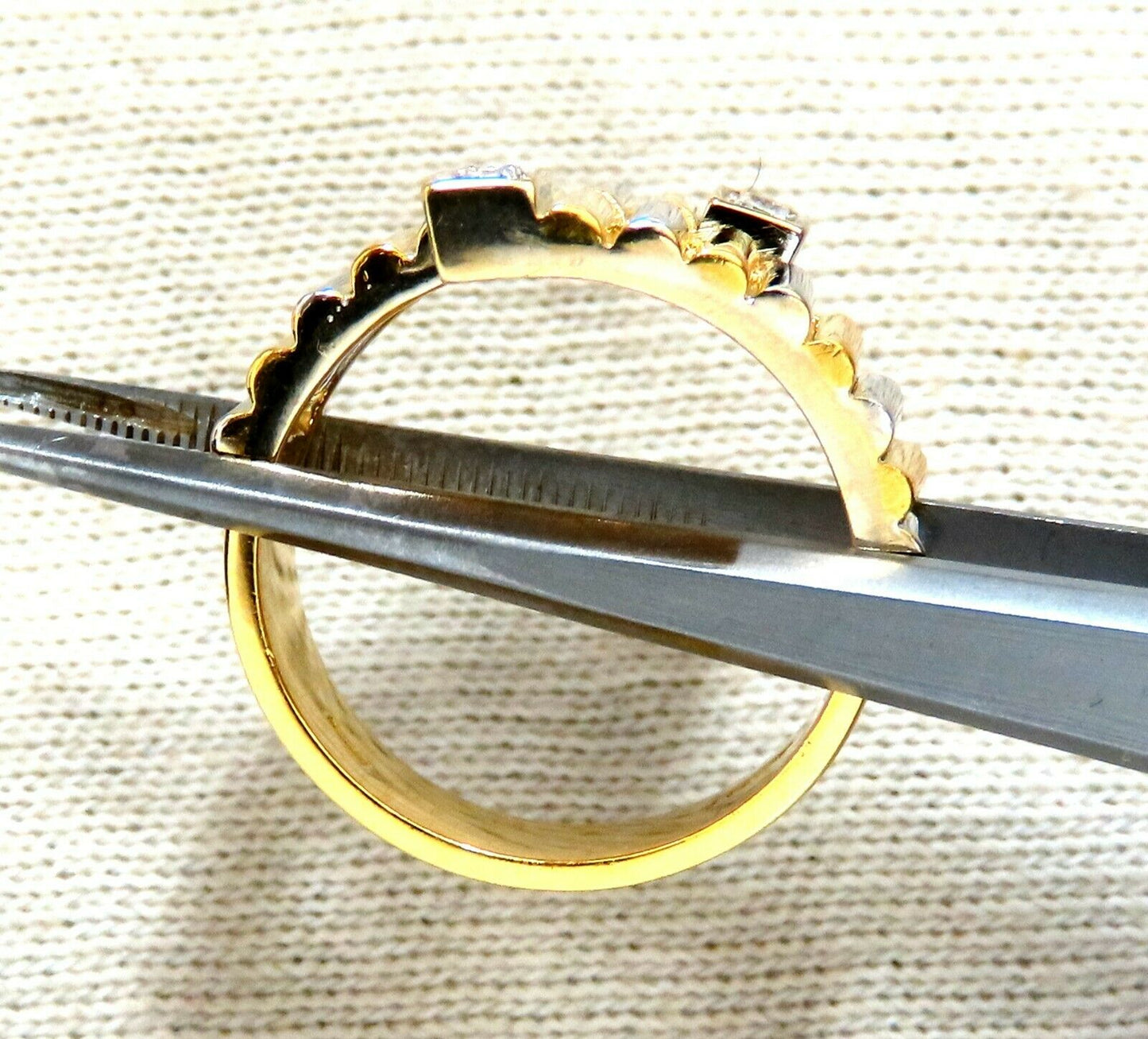 .10ct Tubular Round cut diamond ring 18kt H/vs2