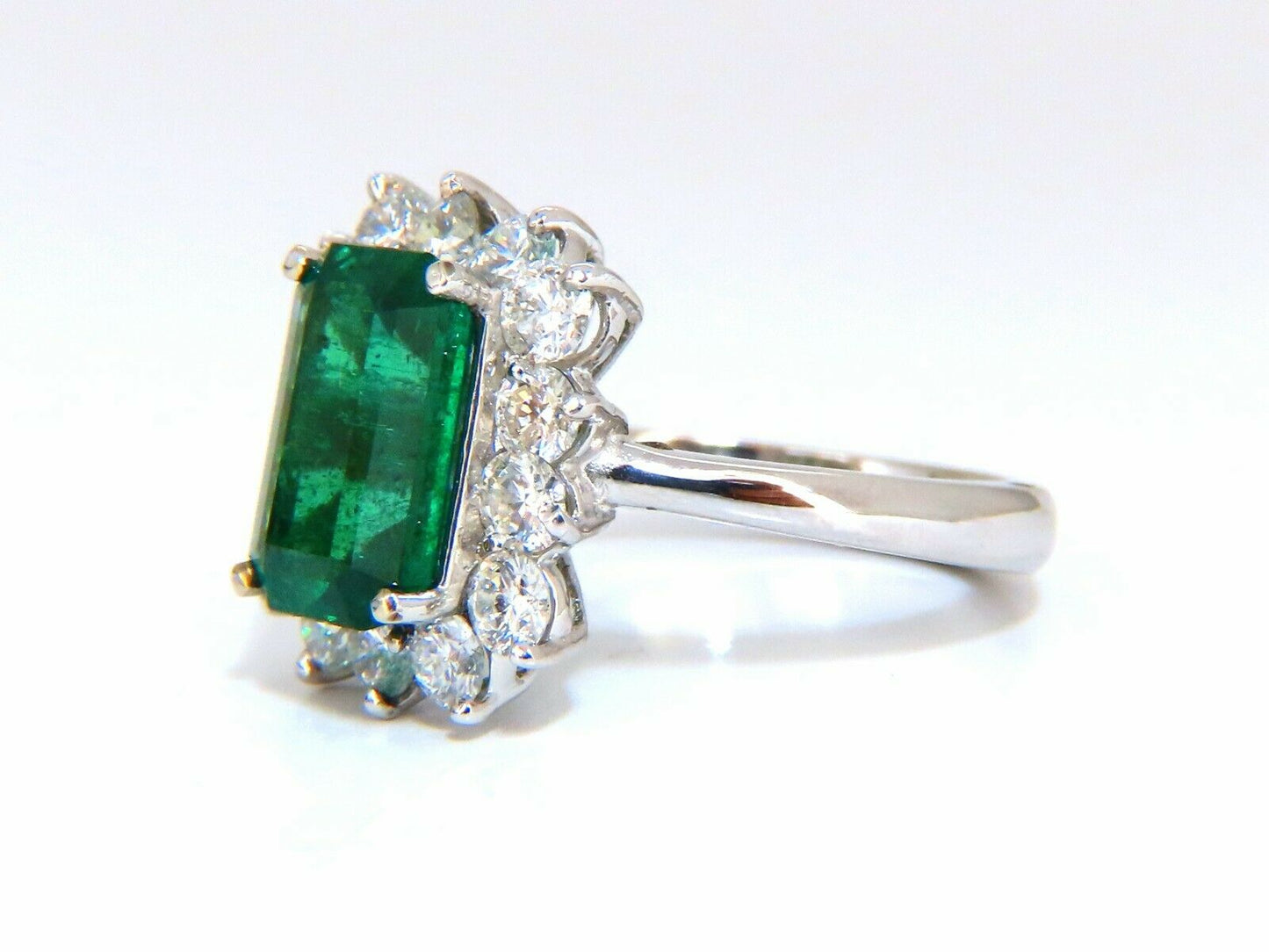 5.07ct Natural Emerald Diamonds Cluster Halo Ring 14kt