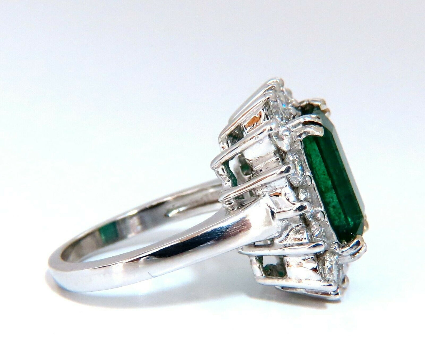 7.15ct Natural Emerald Diamonds Cluster Halo Ring 14kt
