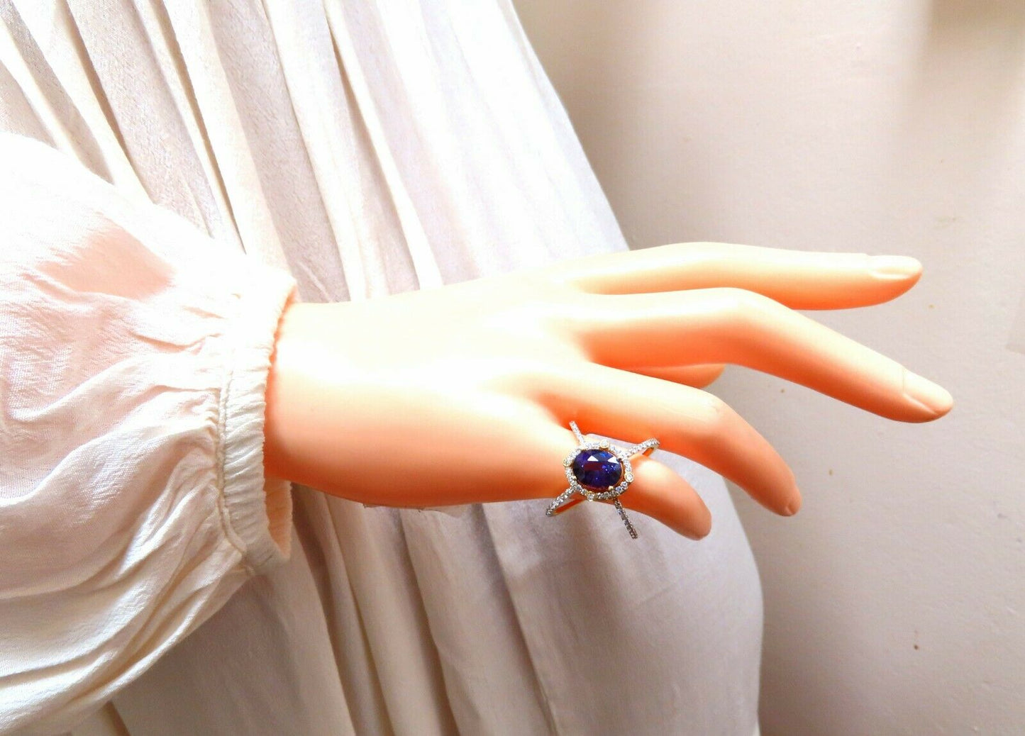 GIA Certified 5.16ct Natural Vivid purple sapphire diamonds ring